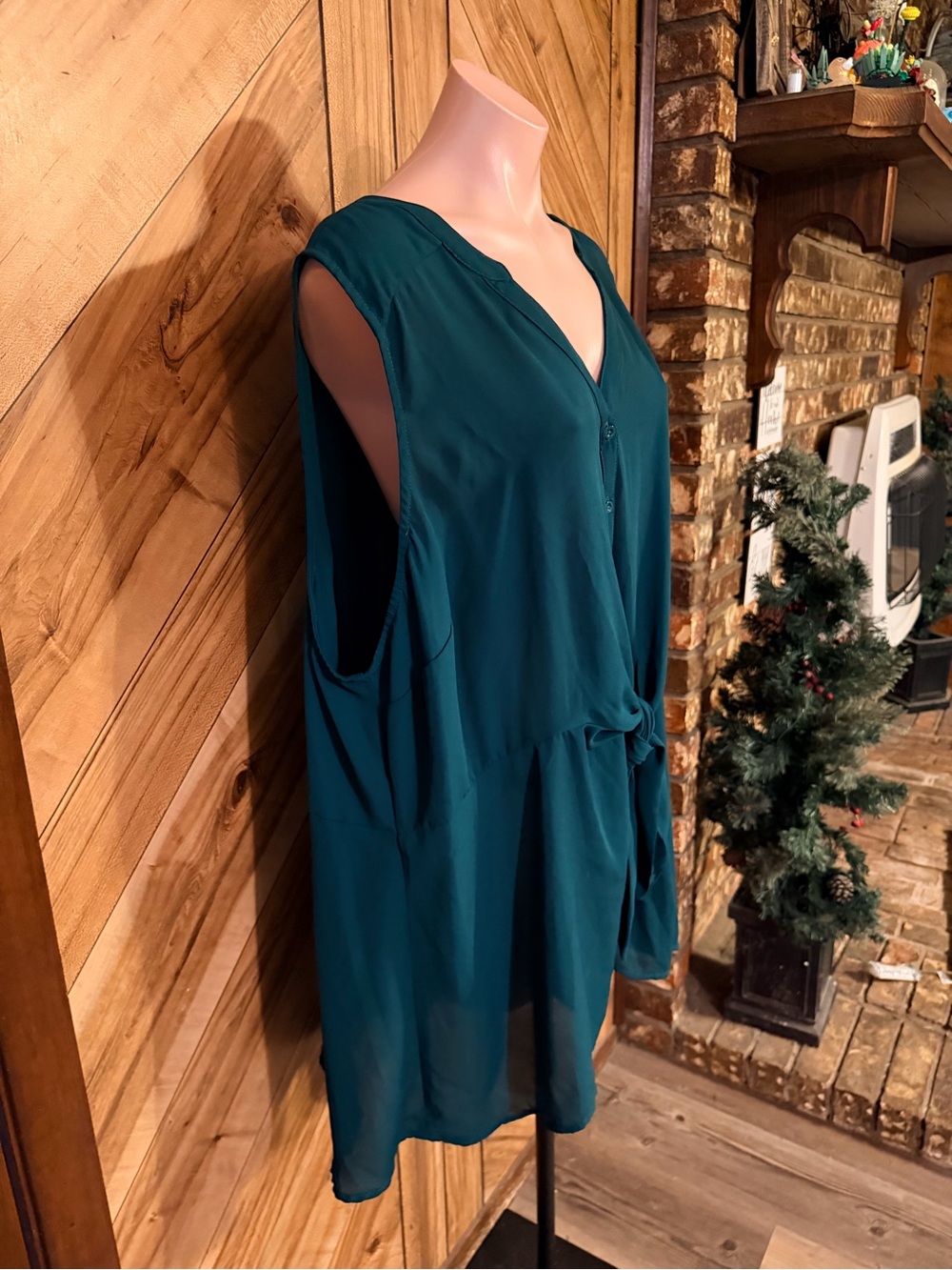 Torrid Women’s 4X Dark Teal Sleeveless Tie Front Button Up Chiffon Tunic Blouse - Picture 3 of 9